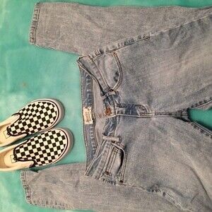 Scarlett Boulevard Size 26 light wash with 5 pockets